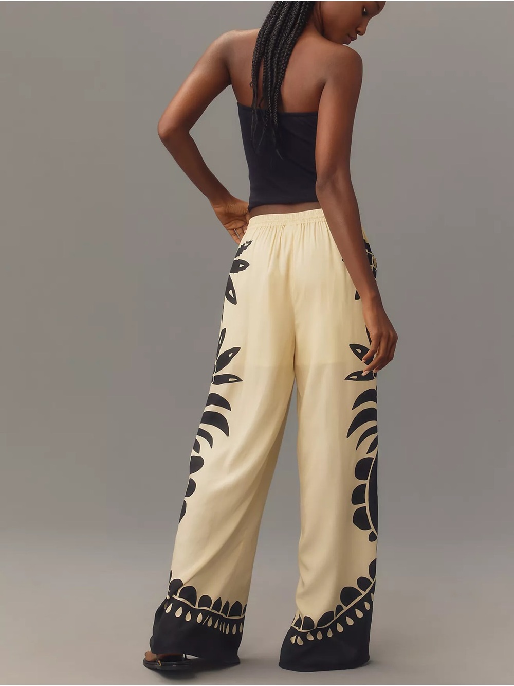 FARM Rio Cream Wide-Leg Floral Print Martina Lounge Pants with Black Motif - Picture 3 of 6
